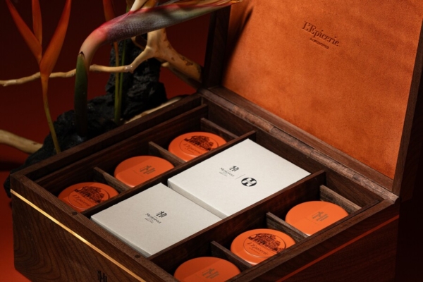 Six-piece Limited Super VIP Box with Emperor Lotus tea & Hanoia Lacquer Tea Box