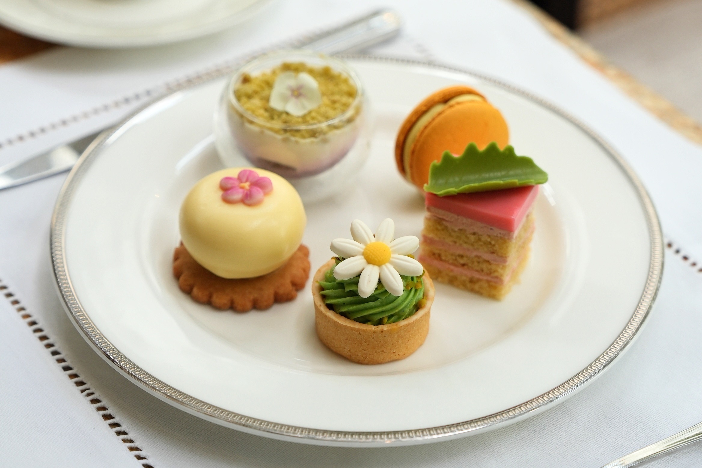The Metropole High Tea at Le Club Bar - Image 2